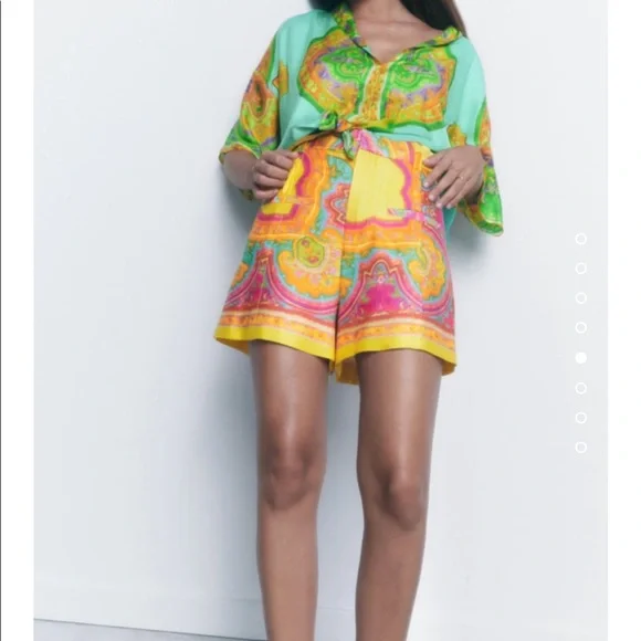 Zara high waisted print shorts - Picture 2 of 9
